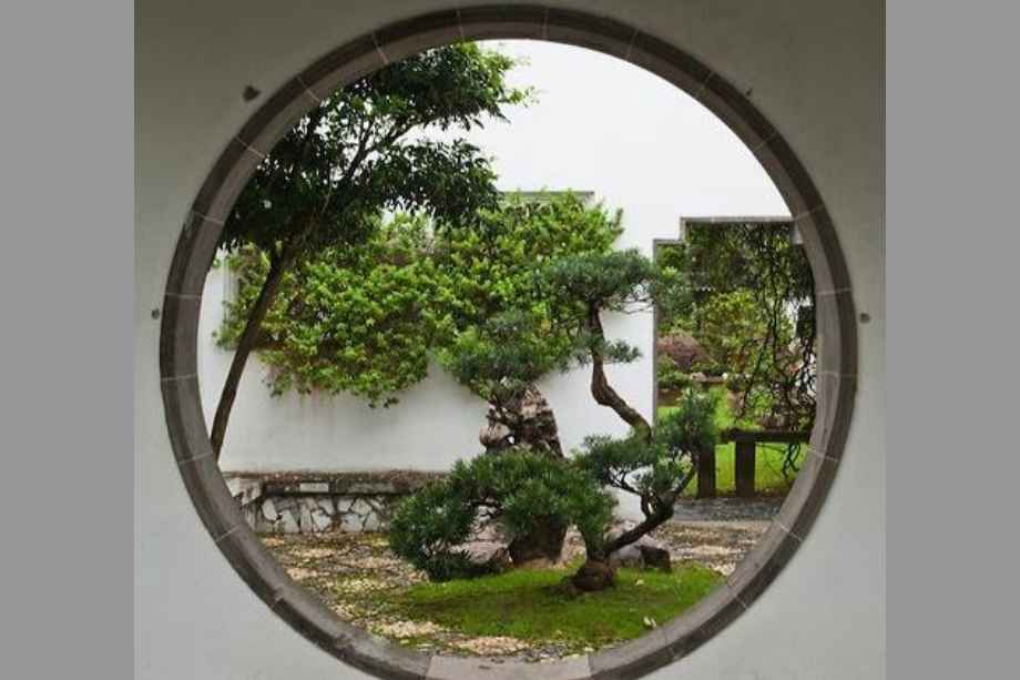 32-Elements-Amenities-Door-way