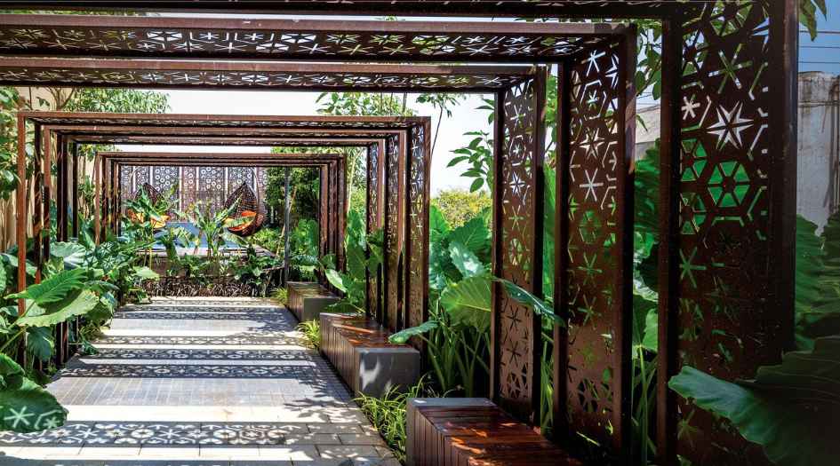 Platinum-Sicily-serene-garden-oasis