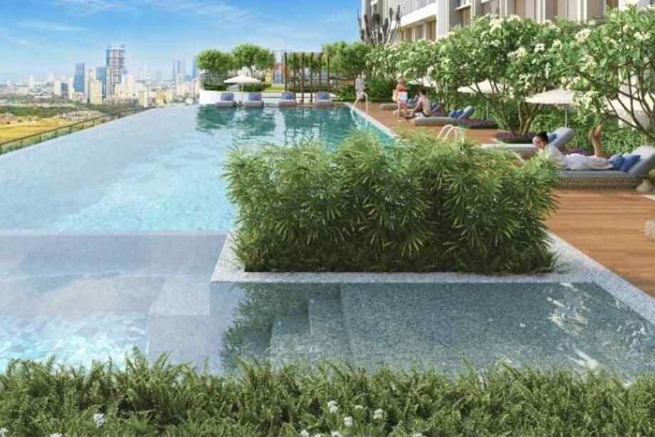 Raheja-Modern-Vivarea-pool-deck