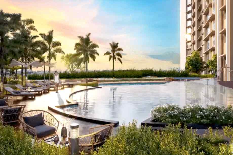 Raheja-Modern-Vivarea-swimming-pool